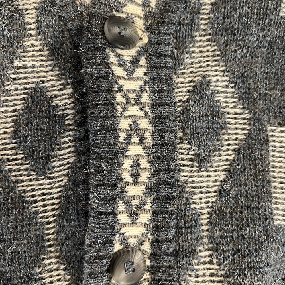 Vintage Patterned Cardigan, Kensington Brand, Made in Italy, V-Neck - Picture 7 of 9